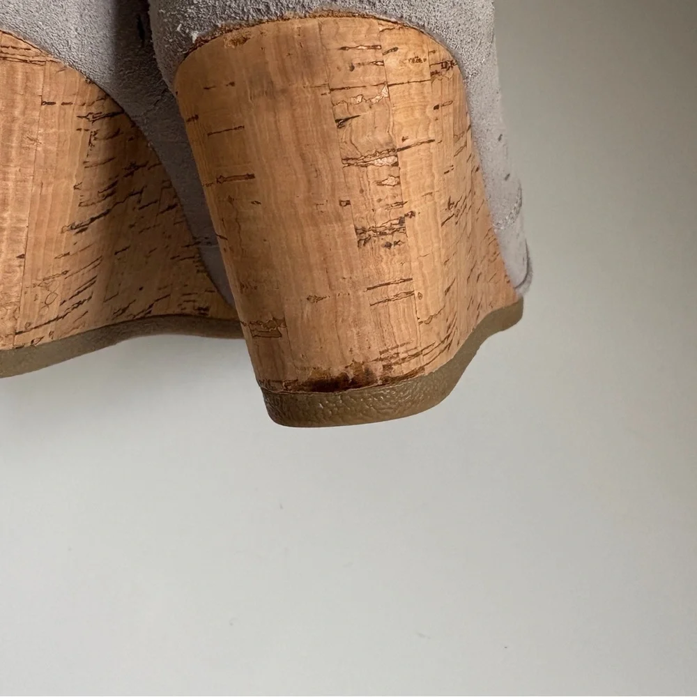 Toms |‎ Women’s Gray Desert Wedge Drizzle Perforated Leaf Ankle Boot Tie Size 8